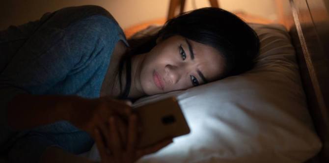 3 ways your social media addiction is killing your soul