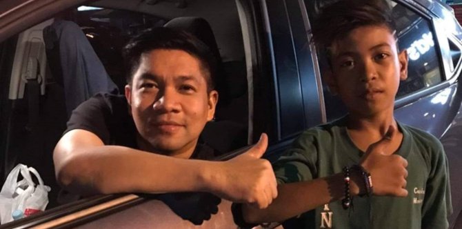 Batang nagbalik ng nawalang pera, binigyan ng scholarship