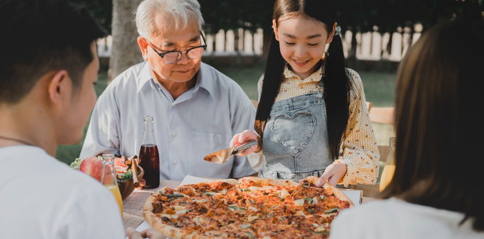 Pizza Party: Shakey's party package, Pizza Hut party package