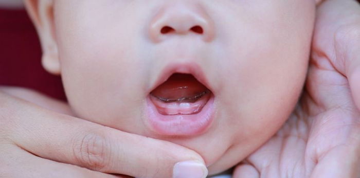 Ngipin ng bata: Pagsunod-sunod at timeline ng baby teeth at permanent teeth