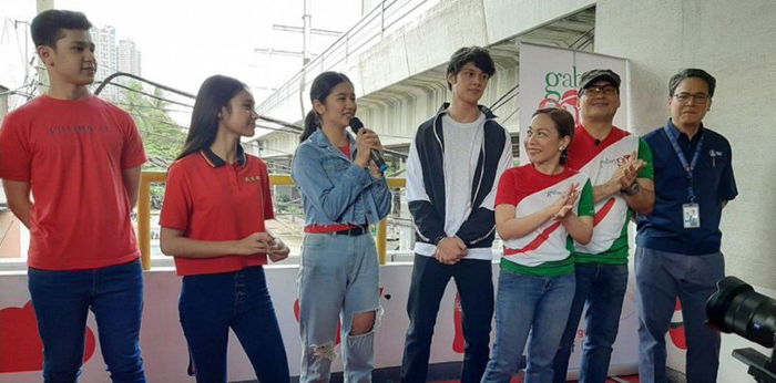Celebrities serenade teachers aboard the Gabay Guro Teachers Train
