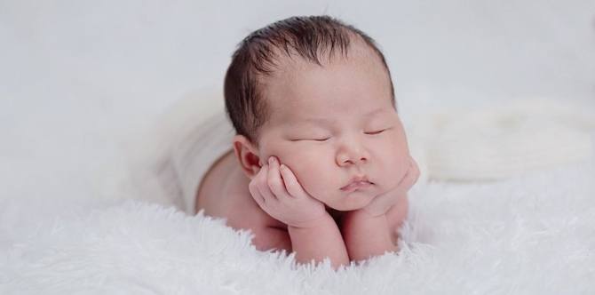 LOOK: Cute newborn shoot ng anak ni Kean at Chynna Cipriano