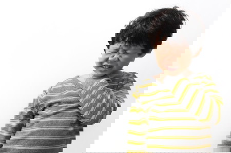 first aid pag nabulunan ang bata