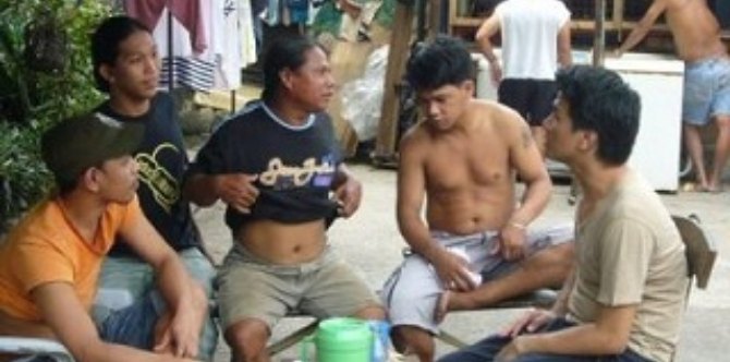 Mga lumalabas ng bahay nang walang pang-itaas, pagmumultahin ng P2,000