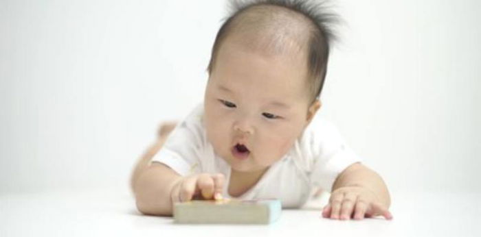 7 signs na matalino ang baby mo