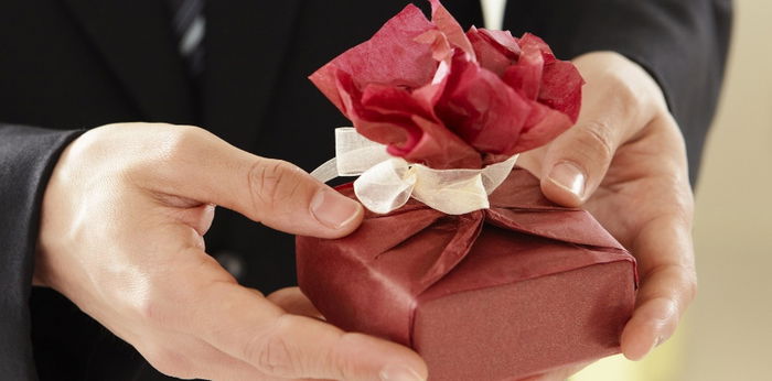Elegant gifts for the most amazing dad