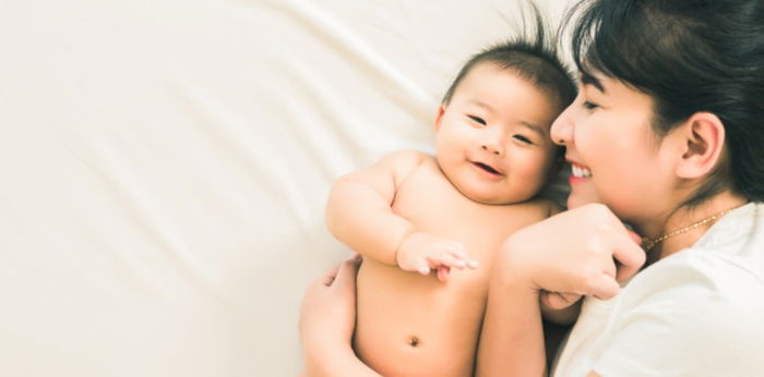 If your hands are full, don't use your feet at iba pang mga tips para sa first time moms