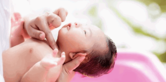 Vinagre Aromatico: Ano ito at puwede ba ito kay baby?