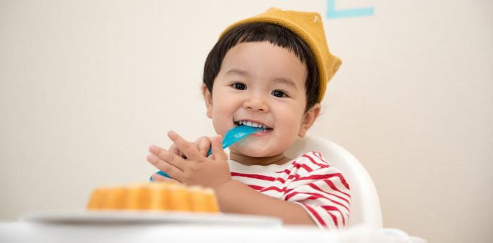 Binibigay ba ni baby ang pagkain niya sayo? Here's the reason!