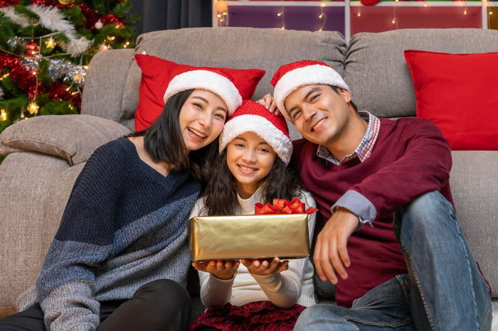 Sweet Holiday Traditions That You Can Pass on to Your Kids
