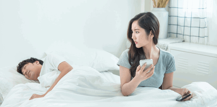 #TAPMomAsks: "Paano 'pag nahuli mo ang partner mo na may ka-chat na mga babae sa dating apps?