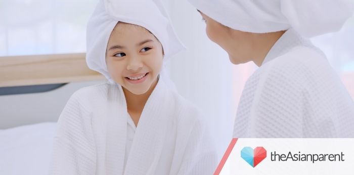 Okay lang ba na magbihis ako sa harap ng anak ko?