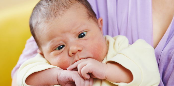 7 sintomas ng pagkaduling o pagkabanlag ng baby na dapat itong ikonsulta sa doktor