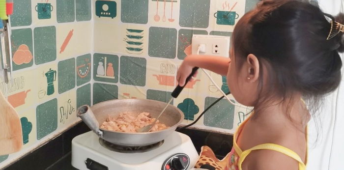 Mom of an Independent Toddler Shares 3 Tips on Helping Child Reach Her Milestones