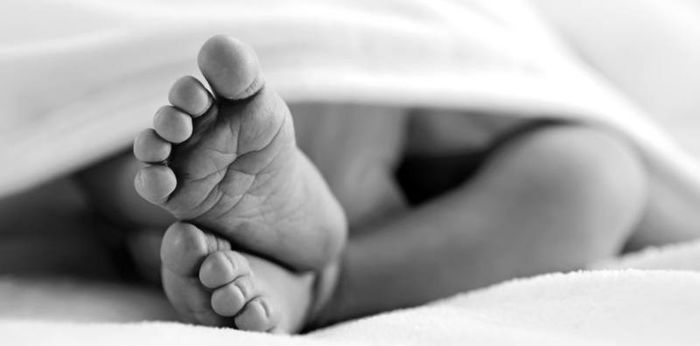 Sanggol na nasawi habang nasa sinapupunan ng ina, napugutan pa ng ulo ng maipanganak