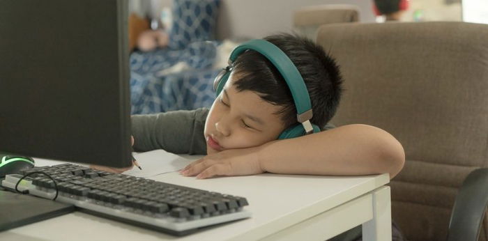 Is your child easily distracted? Here are 9 tips to help him focus