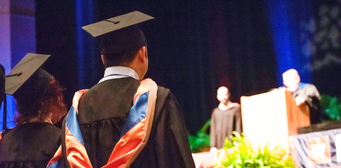 Magna cum laude graduate sa issue ng plagiarized speech: "Hindi ko po intensyon"