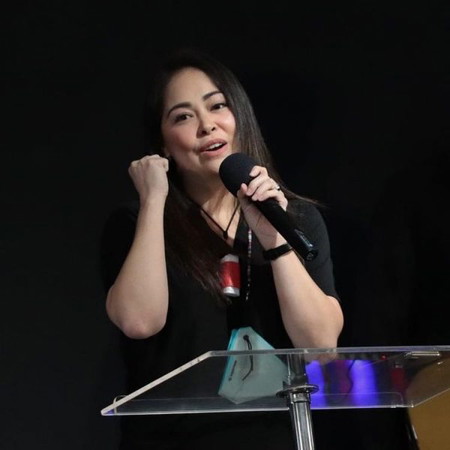 angelu de leon bells palsy