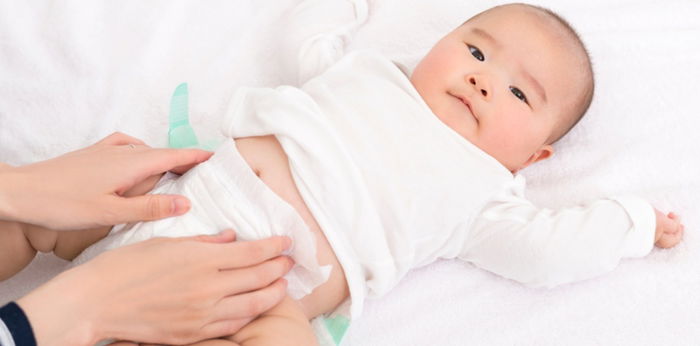 Does your baby have black poop? Different colors of baby’s poop and what does it mean