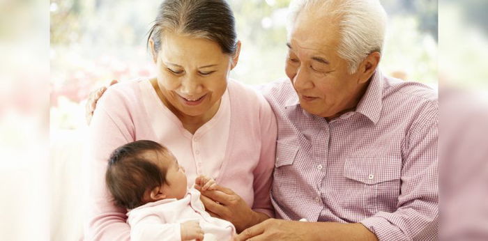 Mom confession: "Insensitive ang mga biyenan ko dahil puro halik kay baby kahit panay ang bahing at ubo."