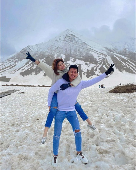 scottie thompson and his wife