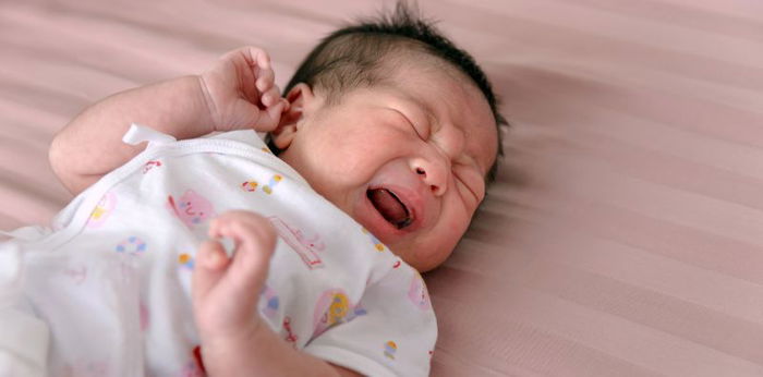 Walang tigil ang pag-iyak ni baby? Heto ang tip para mapatahan ang inyong anak, ayon sa research