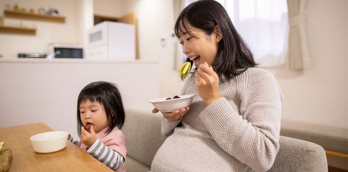 STUDY: Mga kinakain ng pregnant mommy, natitikman ba ni baby sa tummy?
