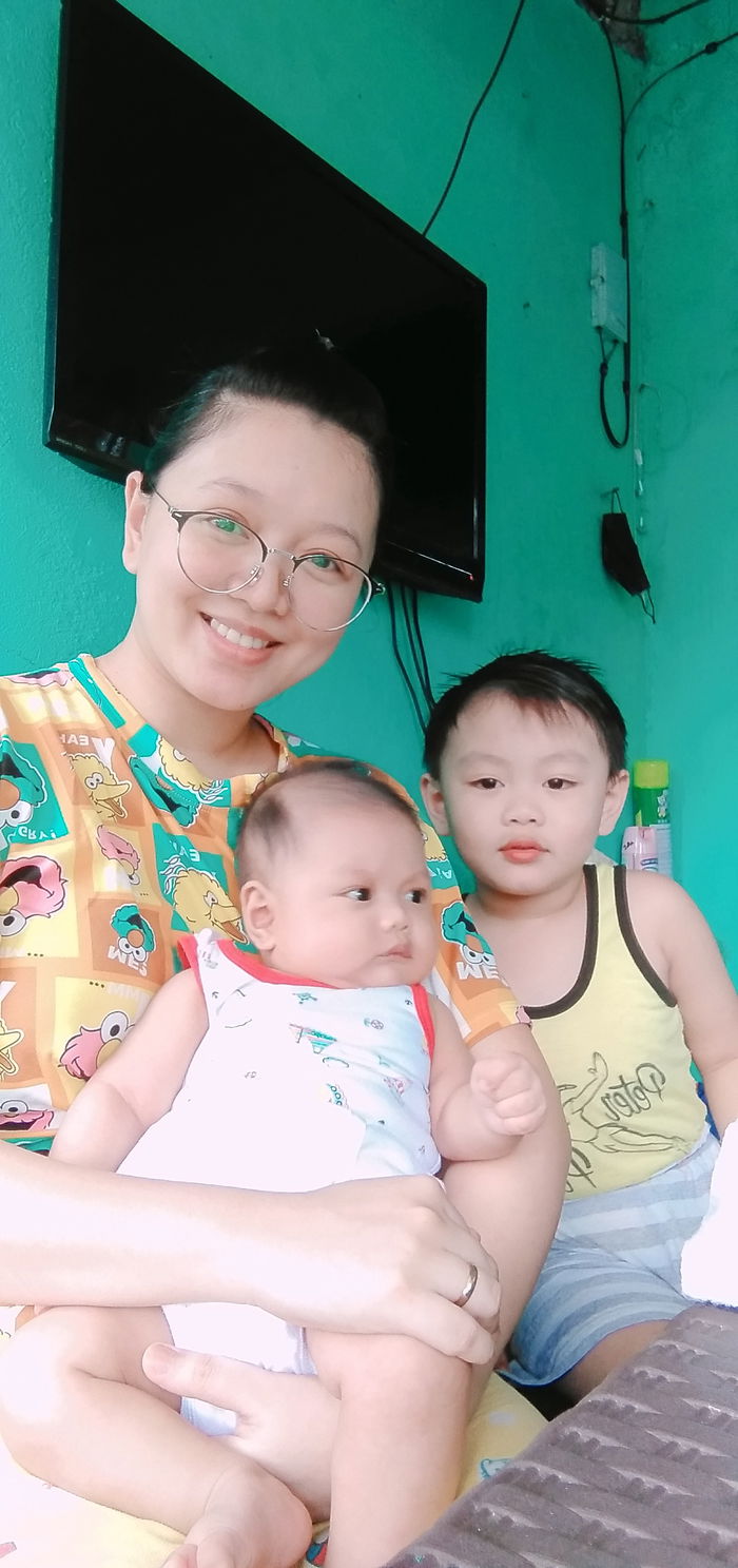 Mom of two little prince