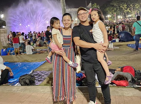 jennica garcia and alwyn uytingco with their daughters