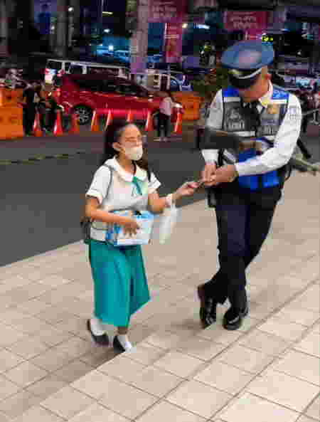 viral sampaguita girl