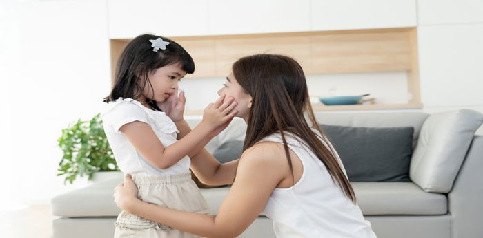 Paano sasabihin sa iyong anak na mayroon kang cancer? Isang gabay para sa mga magulang