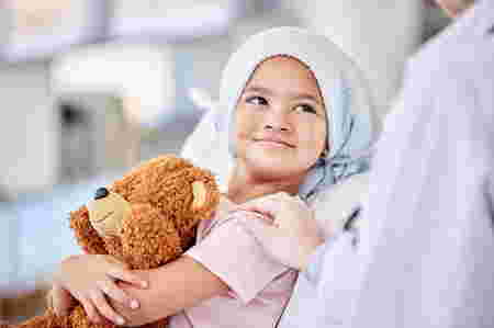 magulang na may anak na may cancer