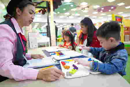 Jollibee and kidzooona launch exclusive partnership to bring joyful playtime celebrations