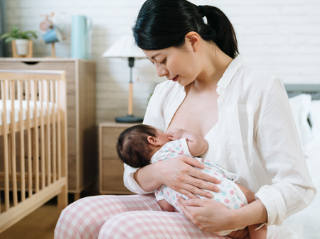 Benepisyo ng Breast Milk para sa Sanggol at sa Ina