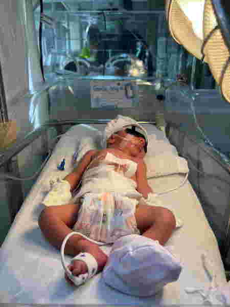 Parang 1.5 Soda: A Content Creator Mom Tells Us What Its Like to Hold a 2-Kilo Premature Baby