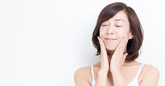 Say Goodbye To Fine Lines And Wrinkles With The Best Anti-Aging Serum