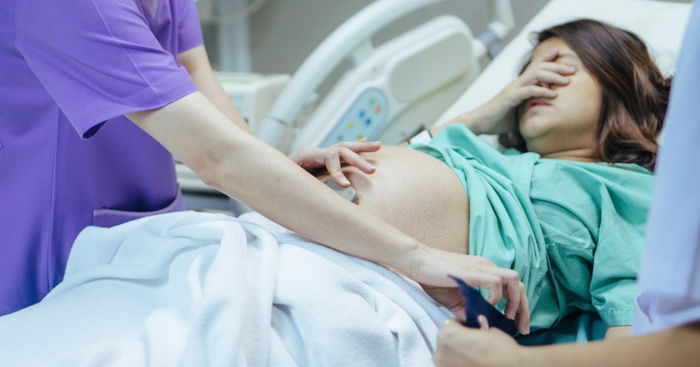 The Biggest Dump Of My Life: A Hilarious Pregnancy Story!