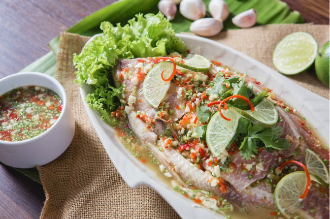 Best Confinement Recipes For Optimal Recovery: Steamed Tenggiri Fish