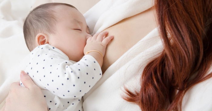 Can A Breast Feeding Mum Dye Or Perm Their Hair?