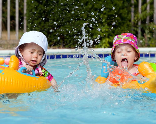 How to teach your child to swim