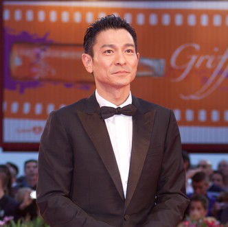 Andy Lau’s “fair skinned” dragon baby is here!