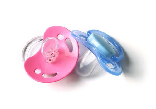 Pacifiers linked to stunted emotional growth