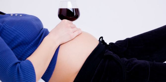 Does alcohol intake pose a risk to the foetus?
