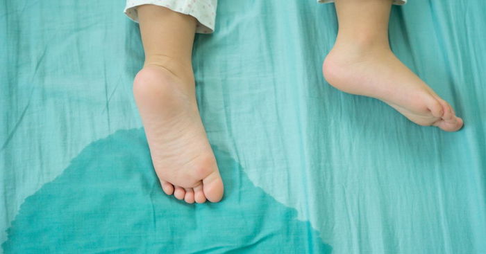 How to Deal With Bed Wetting in 4 Easy Steps