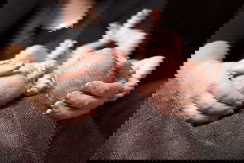 Twin pregnancies through IVF are riskier?