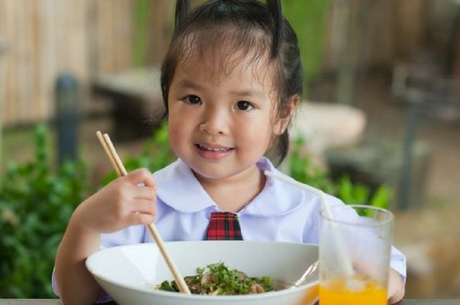 Change your kid’s picky eating habits
