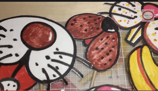 DIY photo booth for kids' birthday party