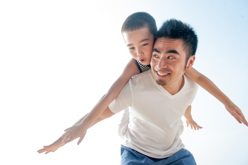 Why men only hold their own babies