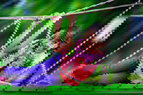 Games promote children's learning more than flashcards