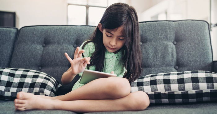 The Over-use of Smart Phones Can Cause a Permanent 'Pain in the Neck'